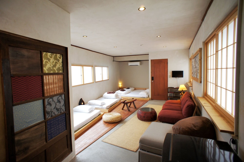 Room (2F) photo 1