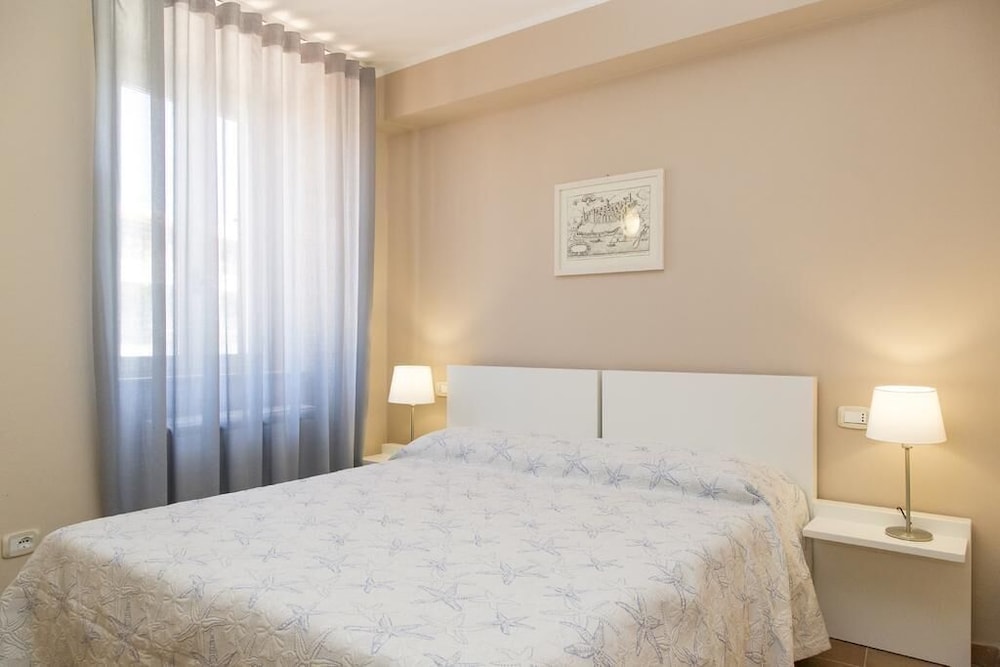Standard Double or Twin Room photo 1