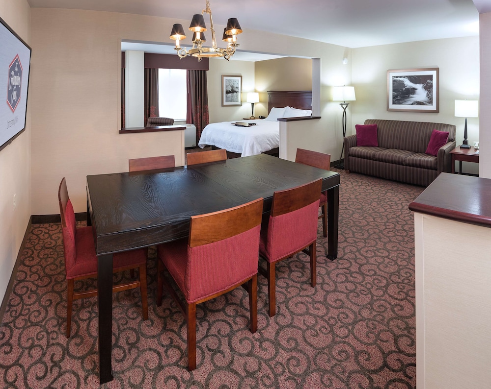 Suite, 1 King Bed, Non Smoking - Photo 7