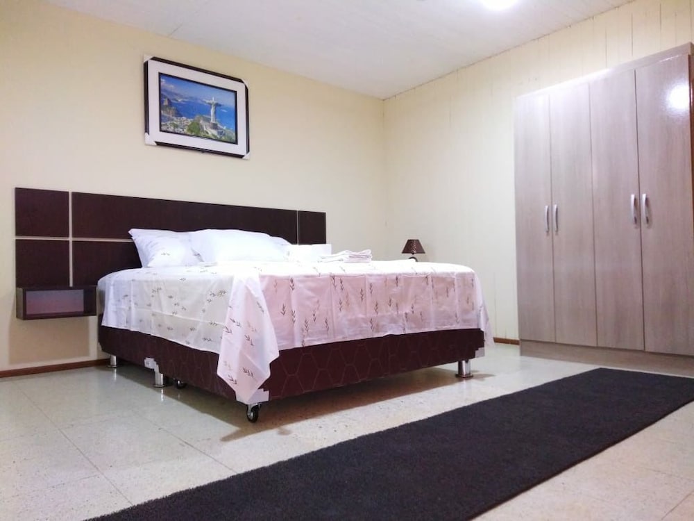 Deluxe Double Room, 1 Queen Bed photo 2