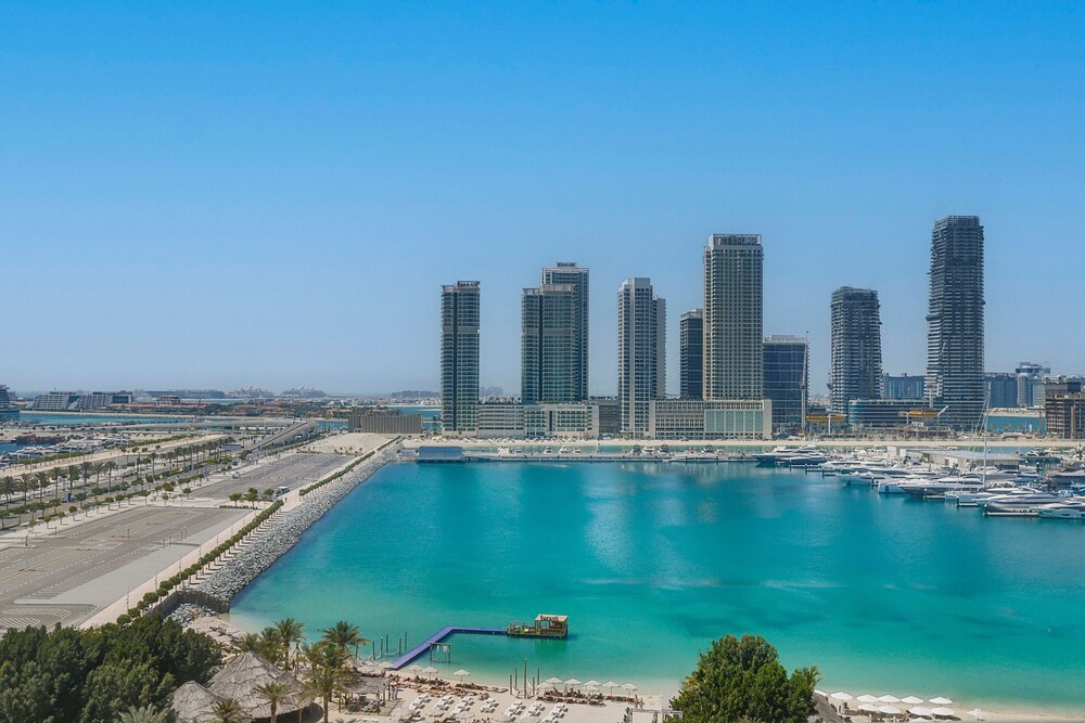 Fantastic Corner King - Panoramic Sea View thumbnail 5