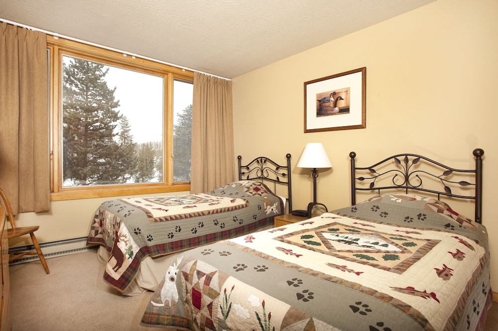 Condo, 2 Bedrooms, 2 Bathrooms photo 2