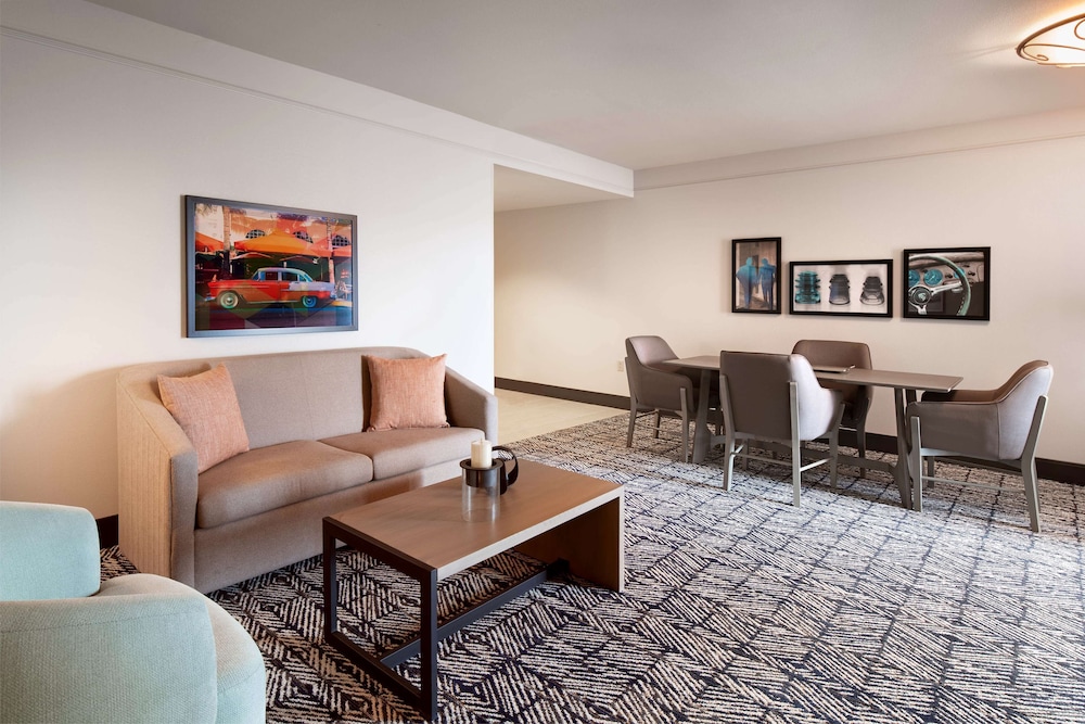 1 King Corner Suite, Mob/Hear Accessible photo 3