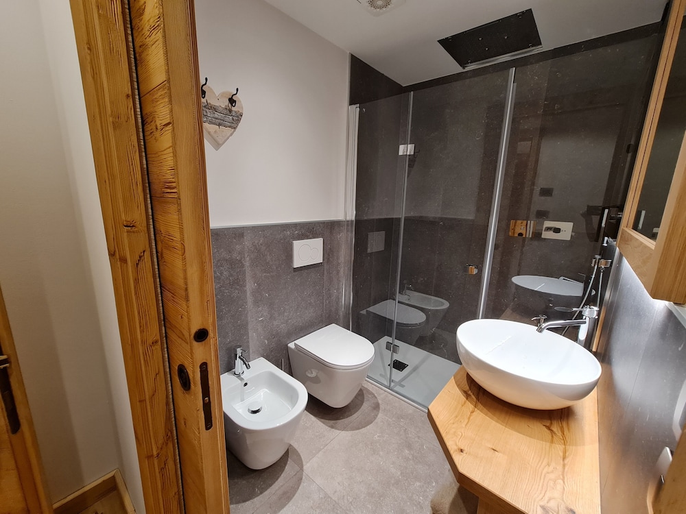 Superior Double Or Twin Room, Ensuite (Coccola) photo 3