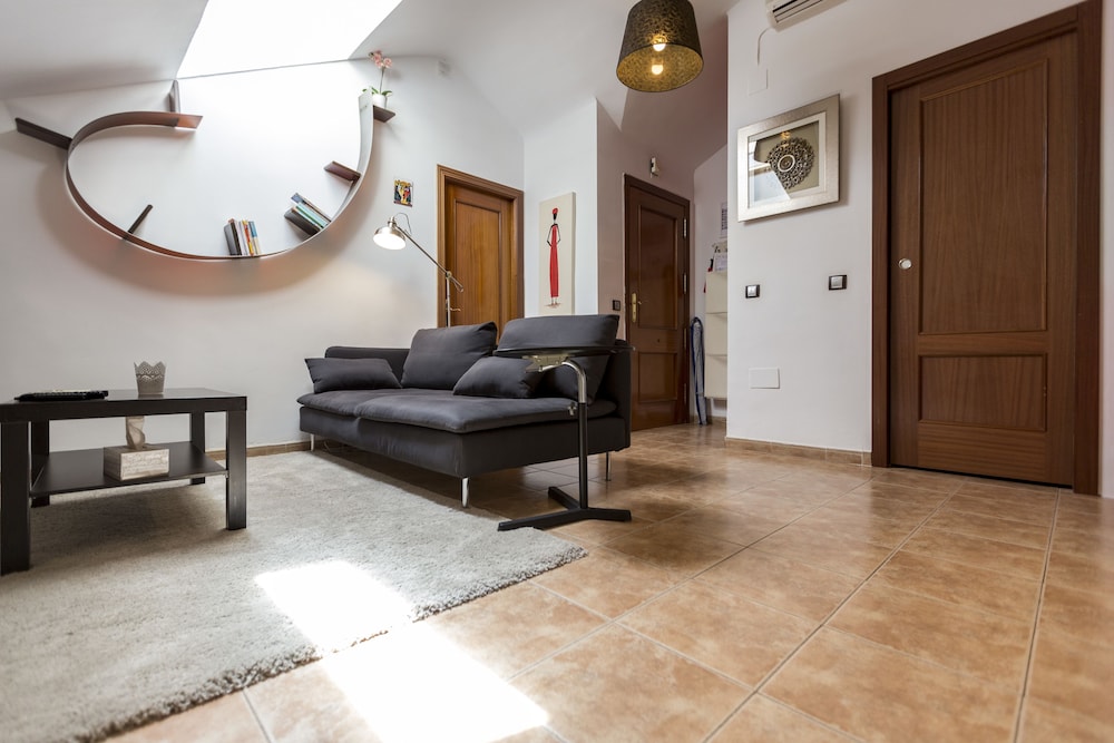 Deluxe Apartment, 1 Bedroom, Patio photo 2
