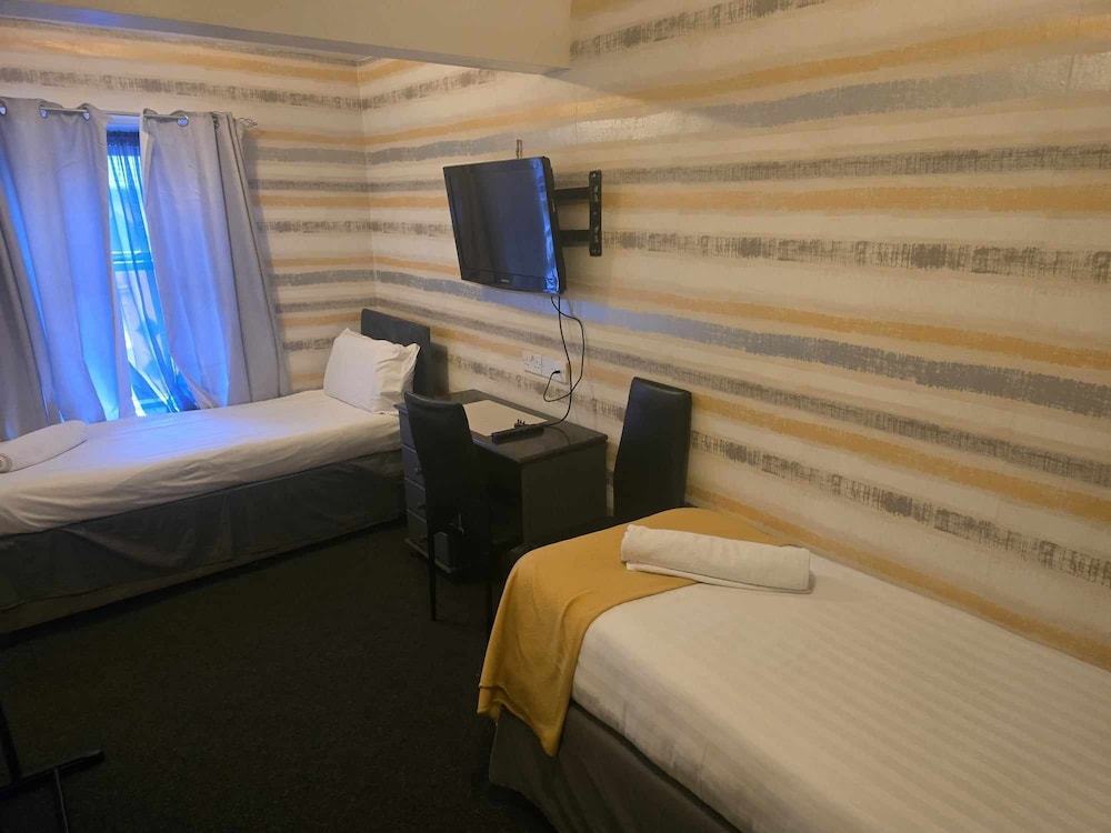 Classic Twin Room