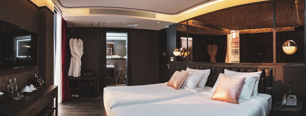 Premier Room