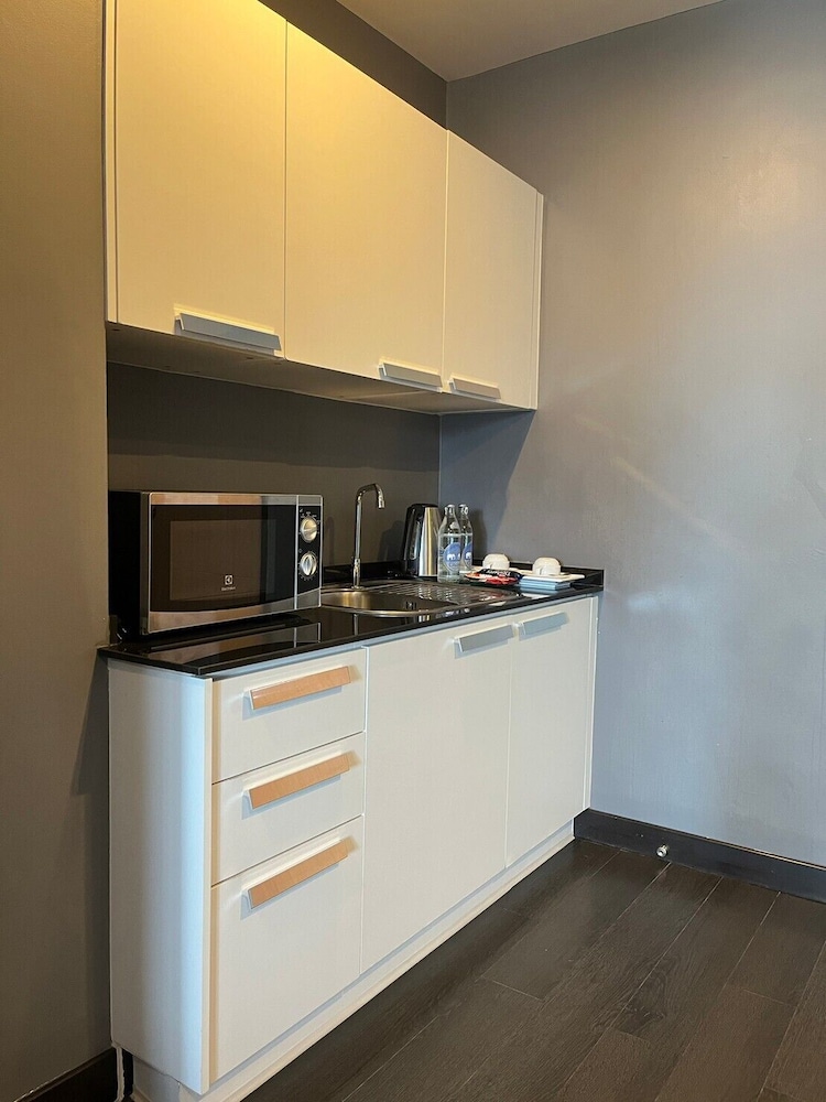 Suite, Kitchenette, City View photo 3