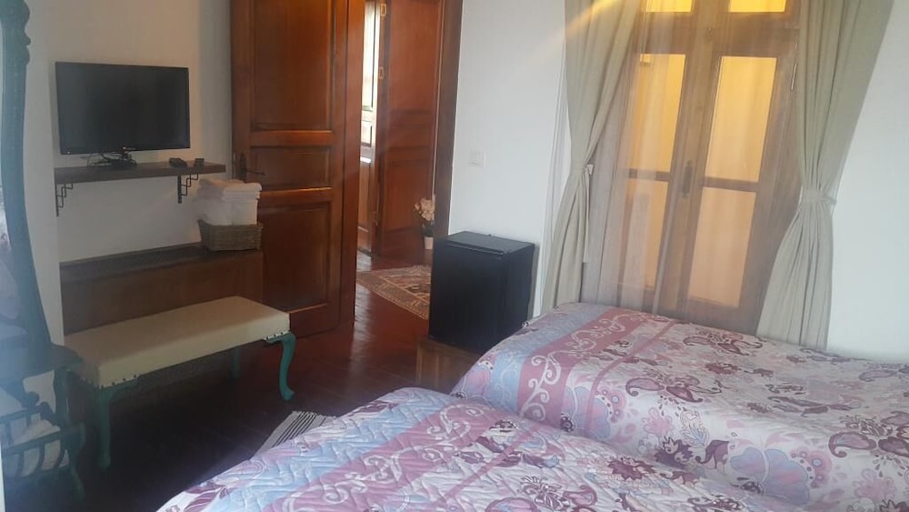 Deluxe Twin Room, City View photo 3