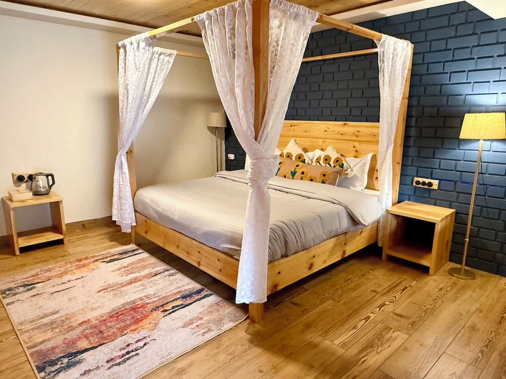 Romantic Double Room, Hill View photo 3