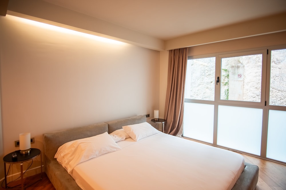 Basic Double Room