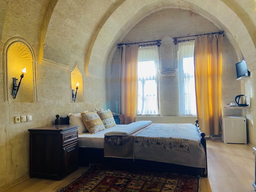 Arch Stone Room - 16 photo 1