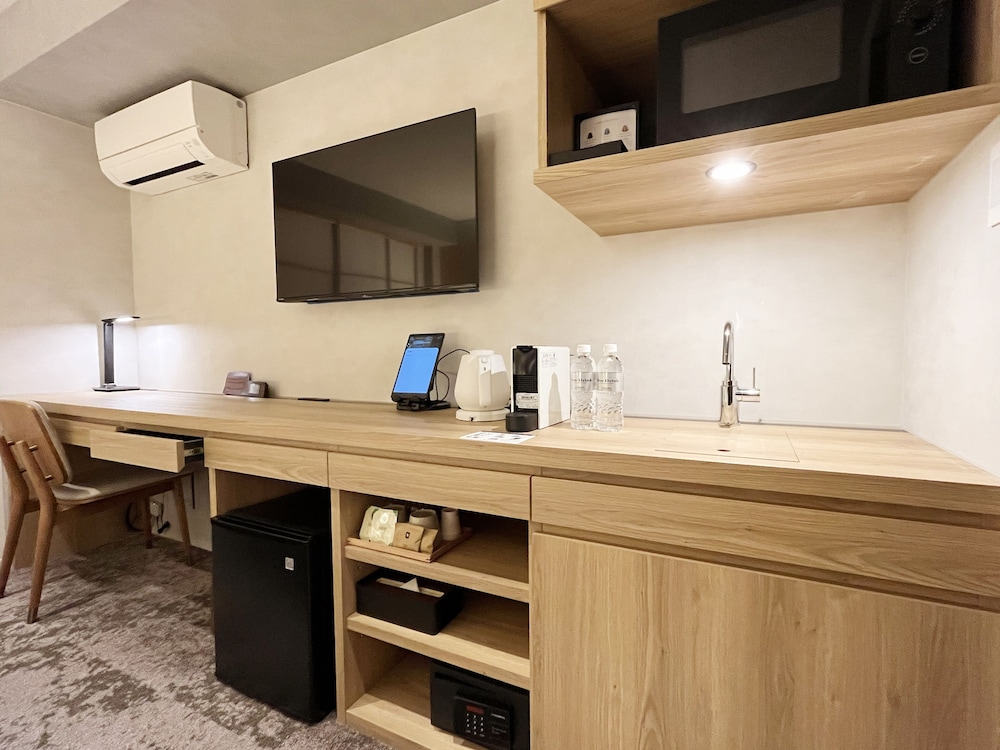 Standard Double or Twin Room (1st Floor) - Photo 9