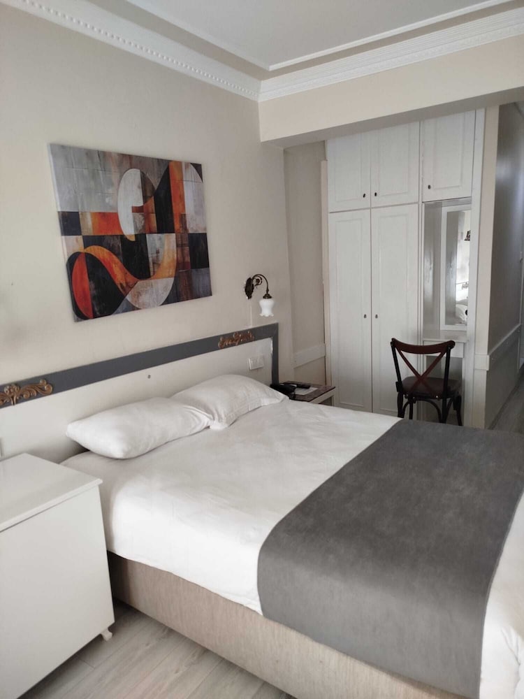 Panoramic Twin Room photo 2