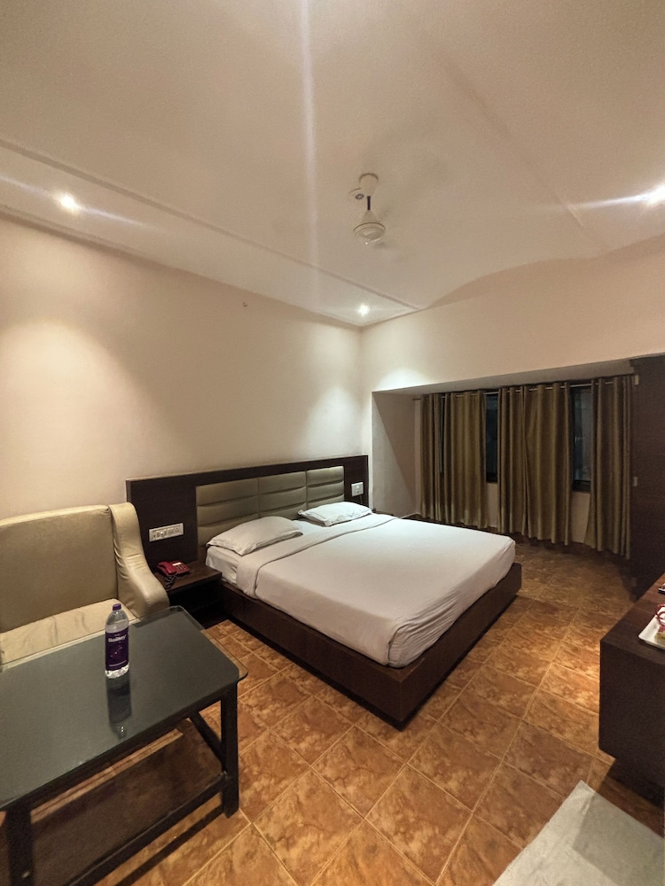 Economy Room photo 3