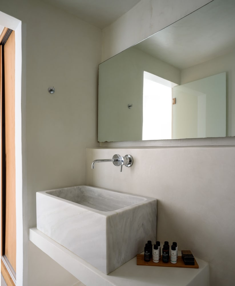 Suite, Balcony (Outdoor Jetted tub Caldera view ) - Photo 14