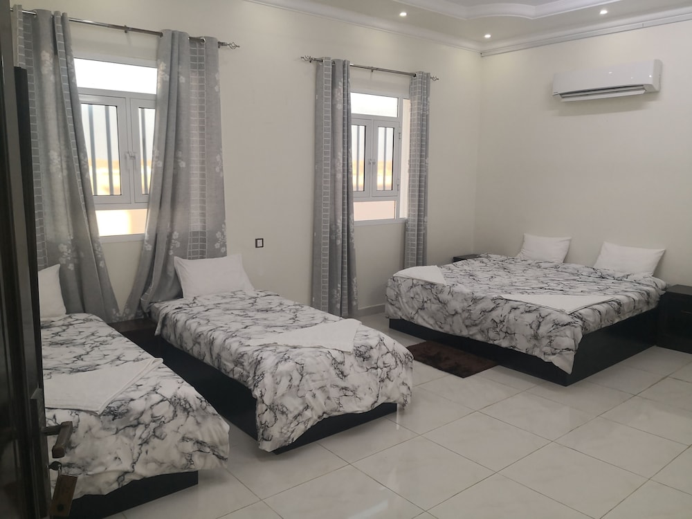 Standard Quadruple Room, Multiple Beds, Non Smoking, Courtyard View photo 1
