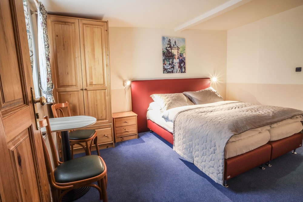 Economy Double Room photo 1