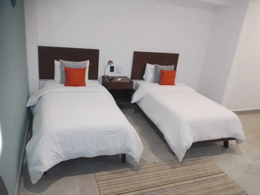 Deluxe Twin Room photo 2