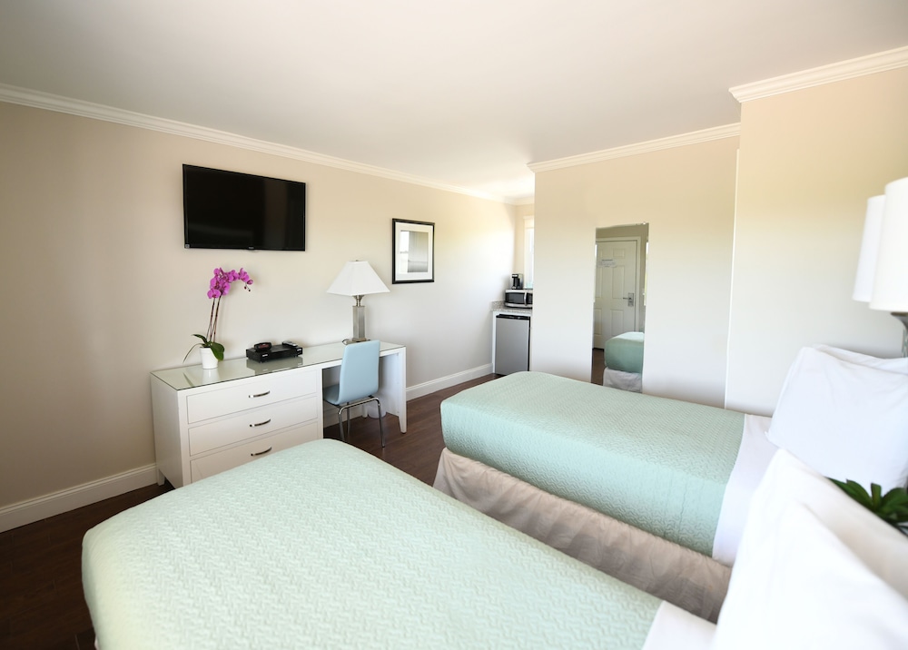 Balcony Twin Room photo 3