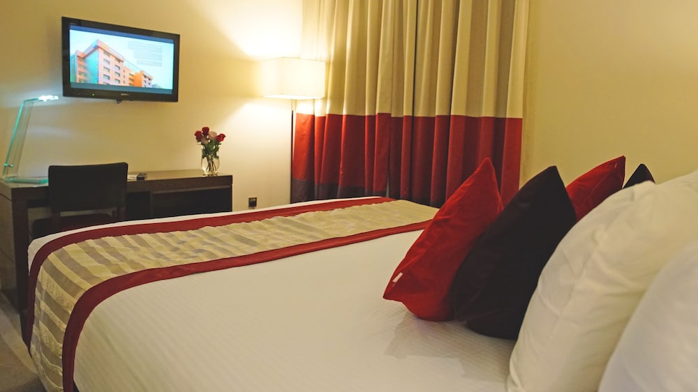 Superior Suite, 1 King Bed - Photo 2