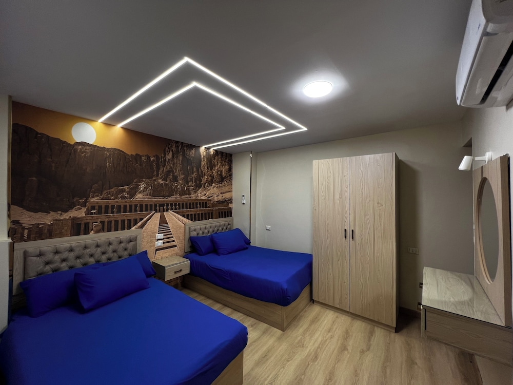 Two Bedrooms Suite Pyramids View with Balcony - Photo 2