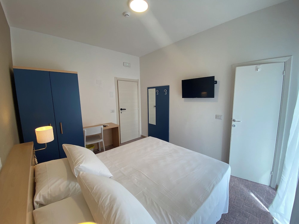 Classic Double or Twin Room, Balcony