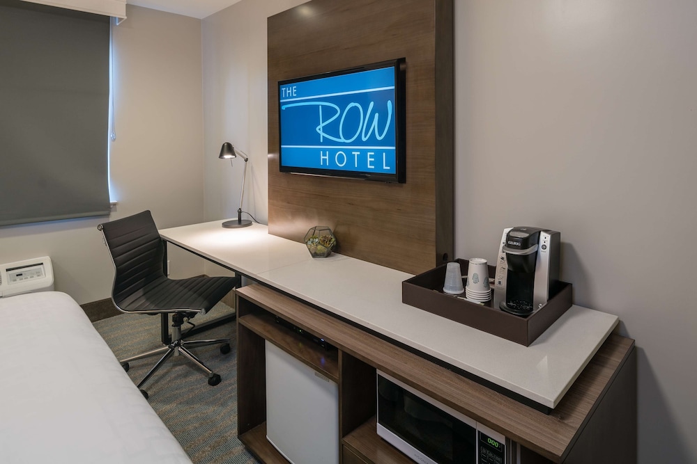 Standard Room, 1 Queen Bed, Accessible, Non Smoking - Photo 3