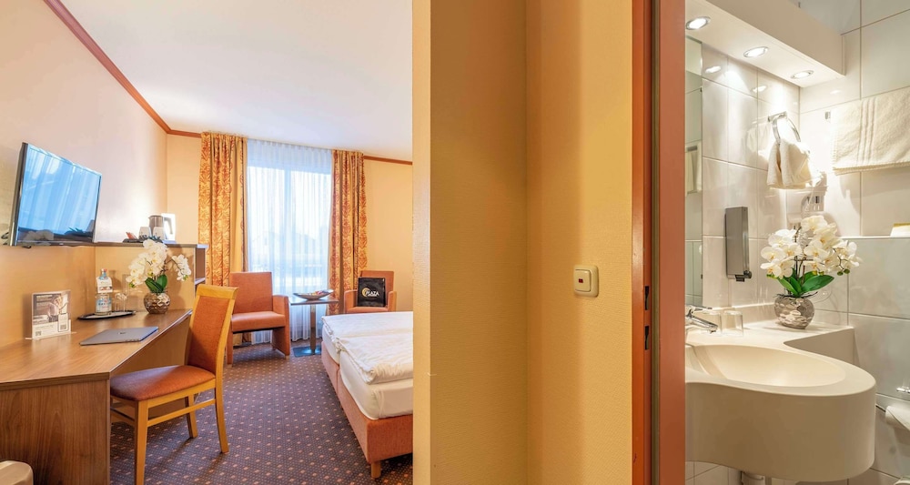 Standard Room, 1 Double Bed - Photo 4