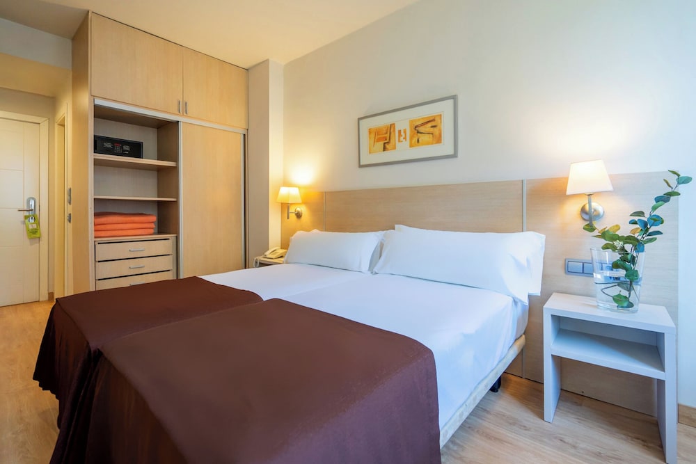 Superior Plus Double Room, Street View photo 3