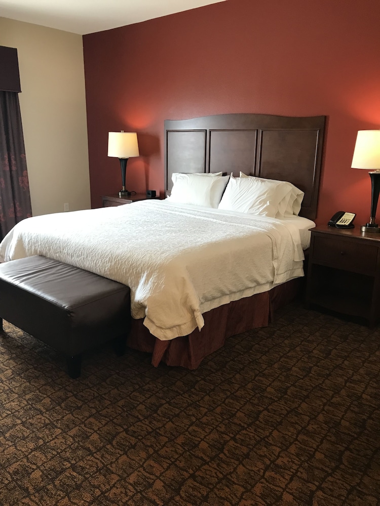 Room, 1 King Bed - Photo 3