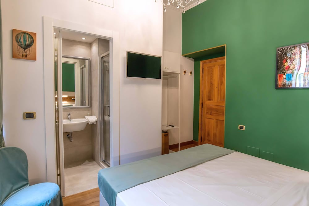Economy Double or Twin Room photo 2