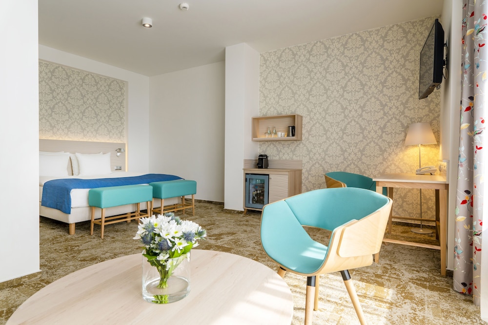 Family Room - Photo 1