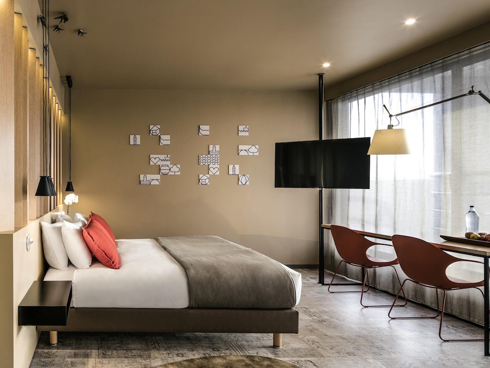 Suite, 1 King Bed