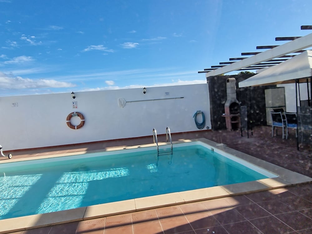 Villa Georgiana Geräumige Ruhige 4-Bett-Unterkunft Mit Privatem Pool Für 8 Personen, Foto 4