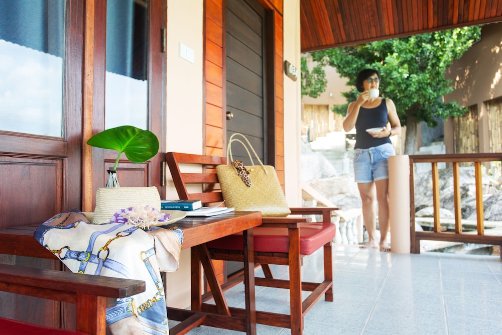Superior Room (Free pick up and dop off at Mae Haad) - Photo 5