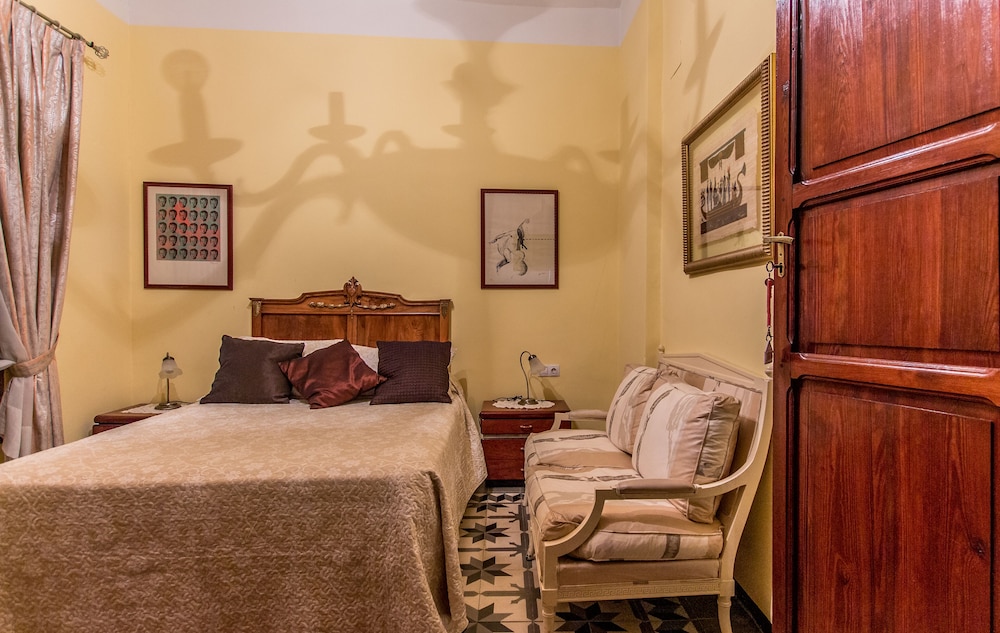 Luxury Suite, 1 Bedroom, Terrace (Private Bathroom)