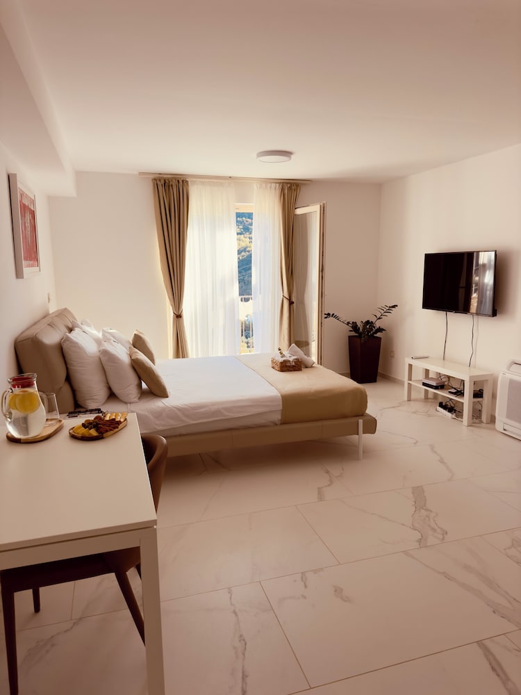 Gallery Apartment photo 2