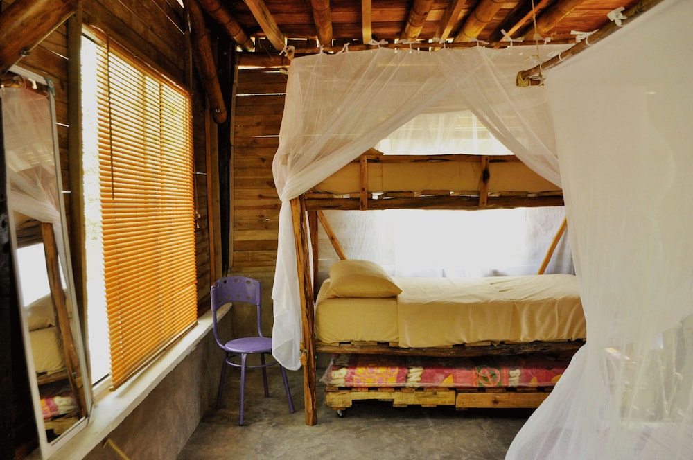 Shared Dormitory, Mixed Dorm (Up to 6 guests) photo 3