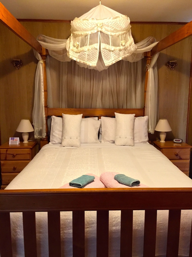 Standard Cottage, 2 Bedrooms (Cabernet Cottage)