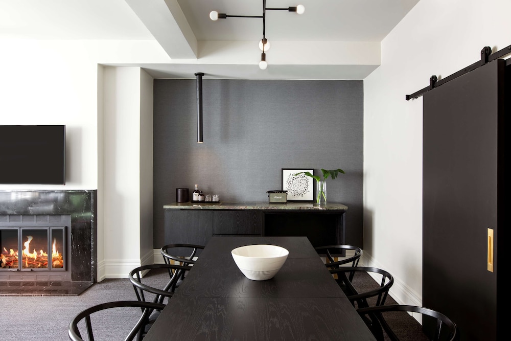 Fireplace Suite