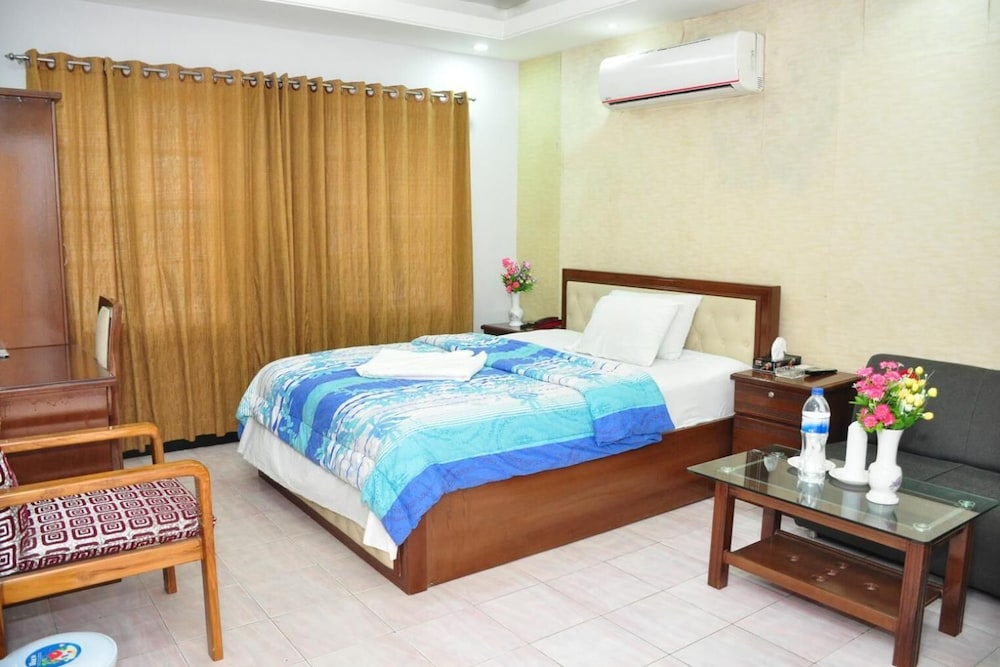 Deluxe Double Room, 1 King Bed, City View photo 2