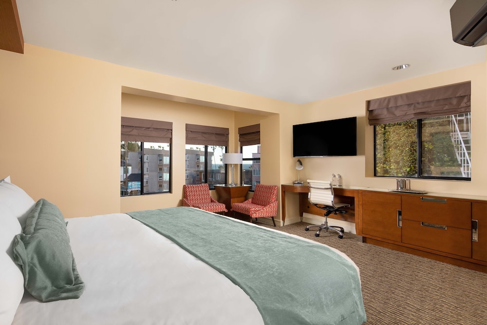Grand Room, Sea View (King)