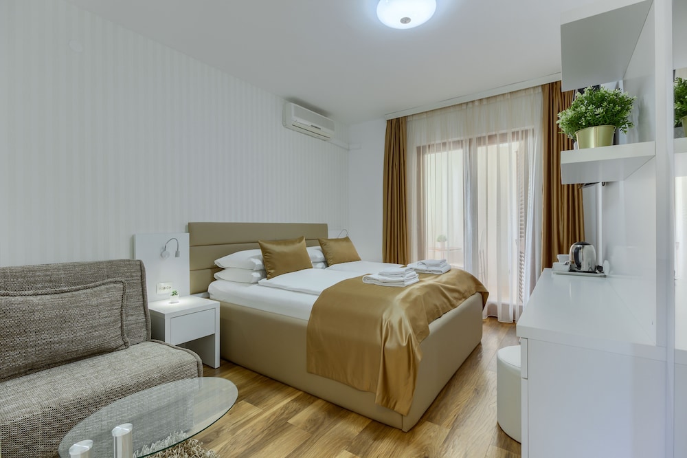 Standard Double or Twin Room, Balcony, Partial Sea View