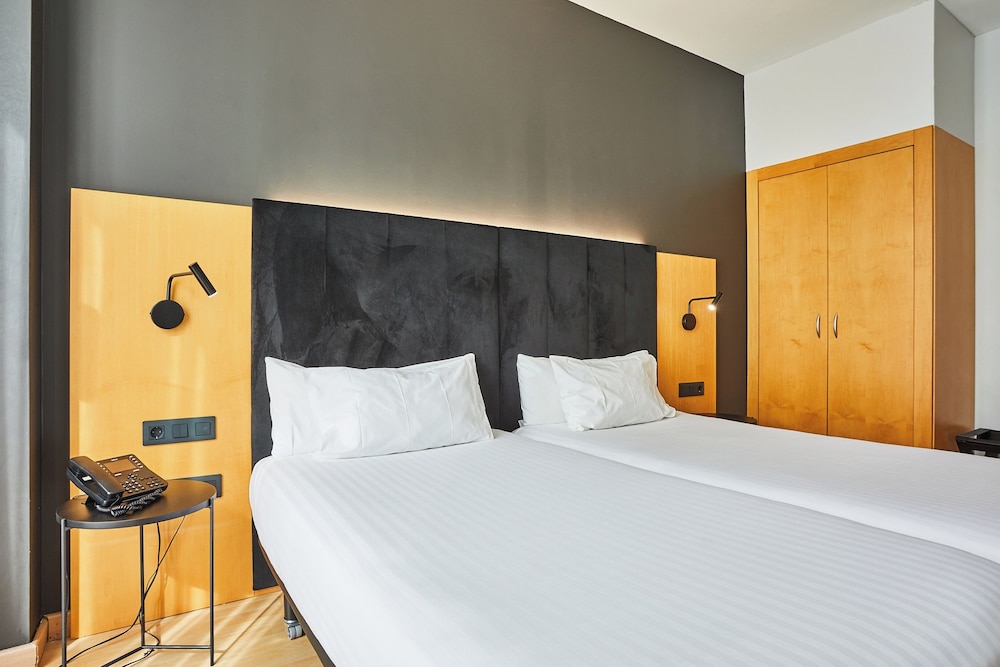 Standard Twin Room photo 3