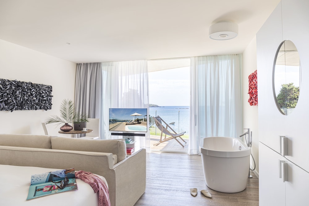 Extra ME + Junior Suite Sea View - Photo 1