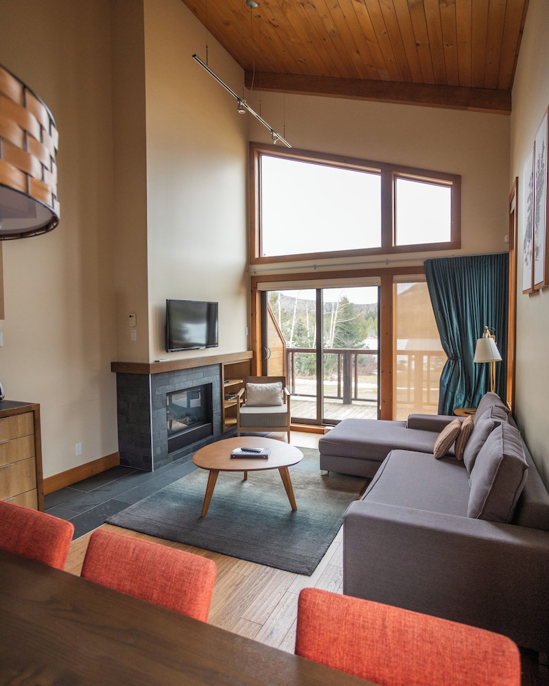 Apartment, Lake View