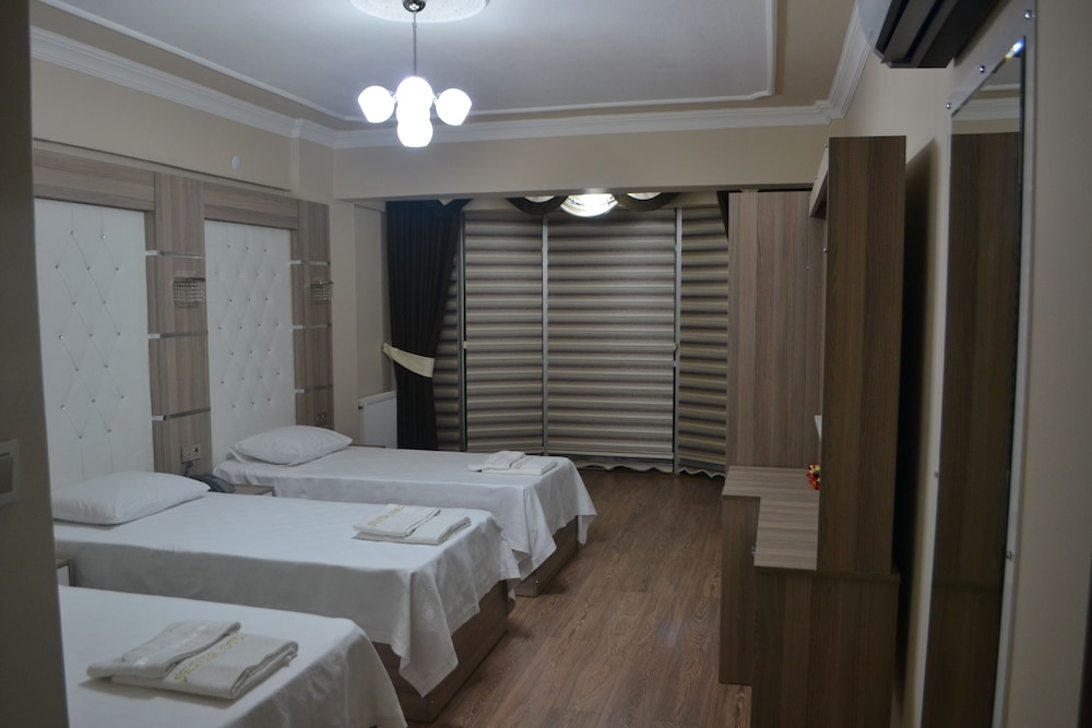 Standard Triple Room photo 3