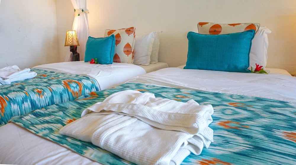 Double Room, Beachfront - Photo 4