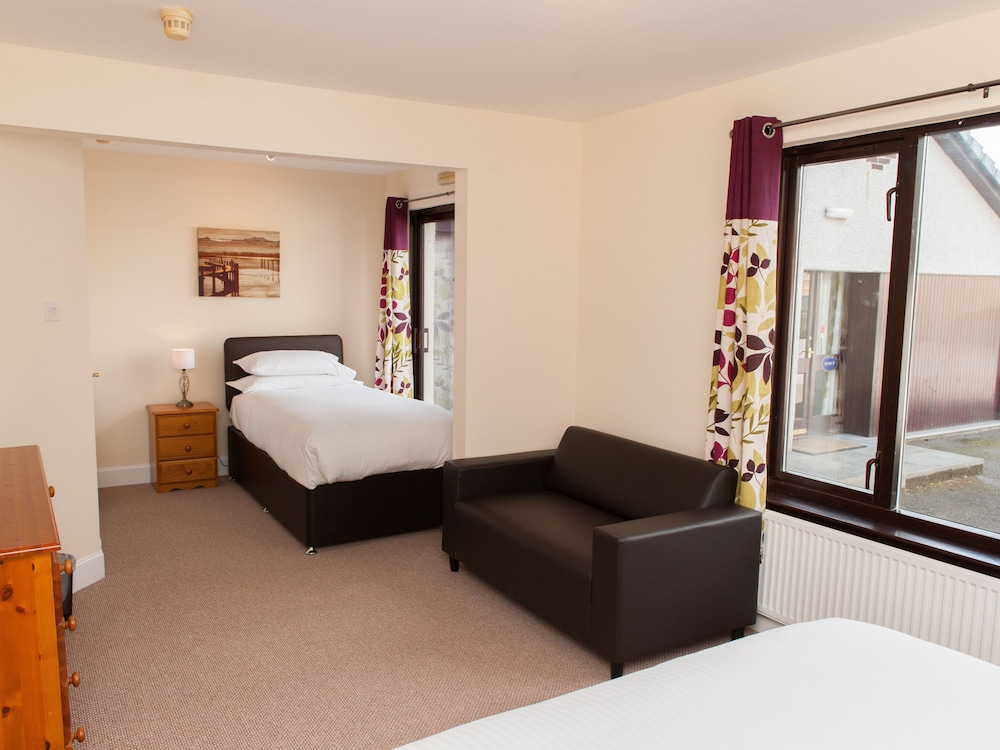 Suite, Ensuite (3pax) photo 2